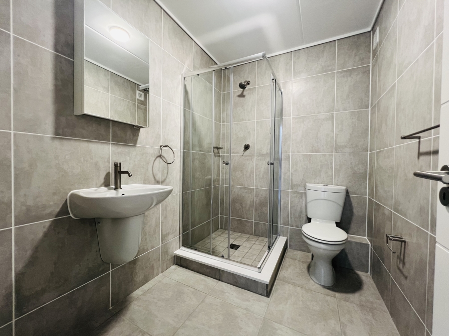 To Let 2 Bedroom Property for Rent in Admirals Park Western Cape
